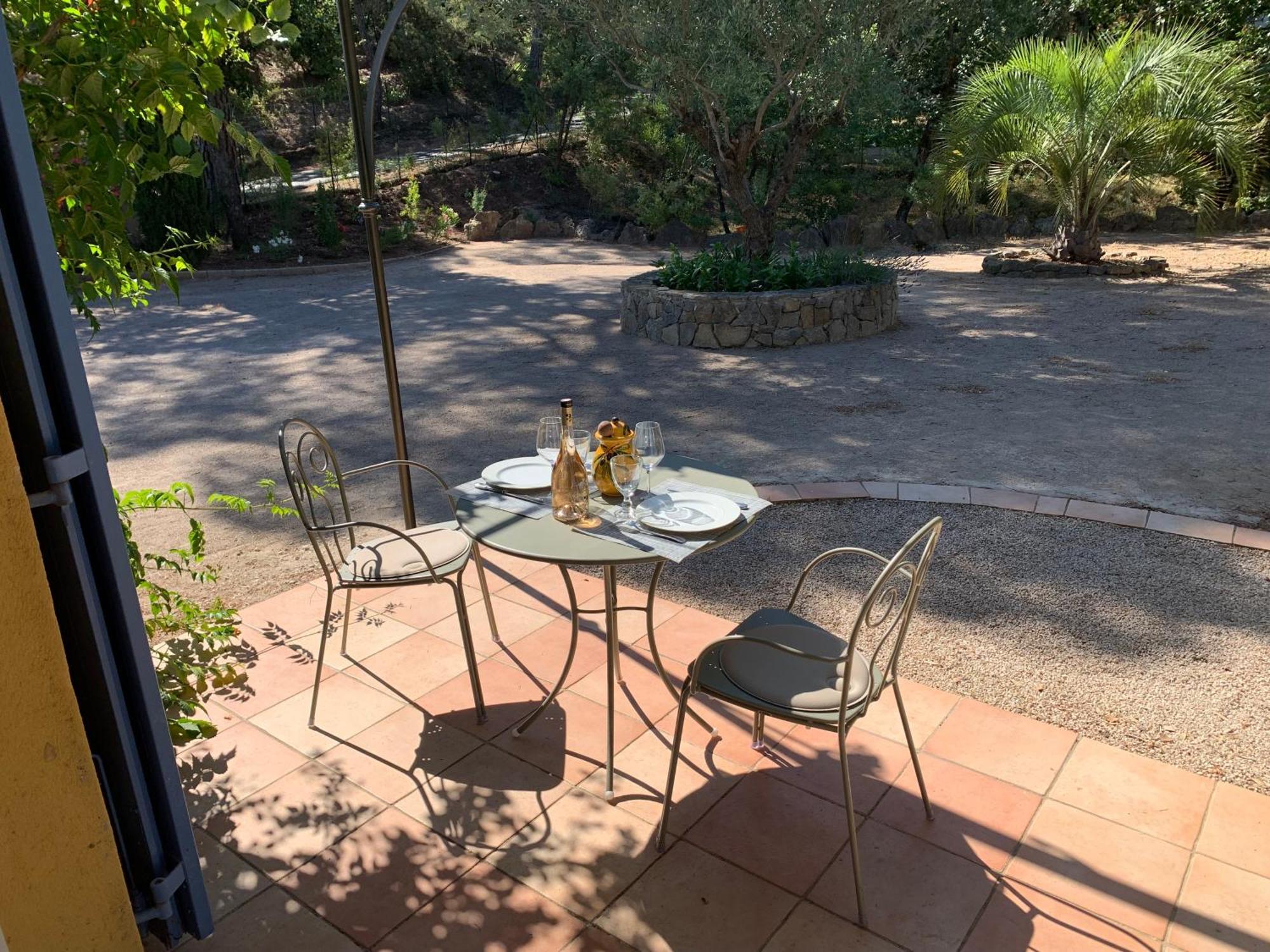 וידאובה Sous Les Pins Parasols מראה חיצוני תמונה